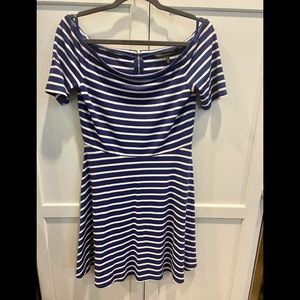 WHBM Navy &White off shoulder Dress 💙